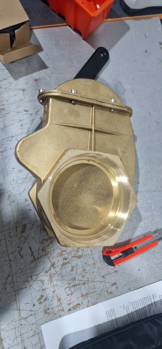 Vana robinet vidanja 6 toli cu filete pe ambele părți import Italia pe