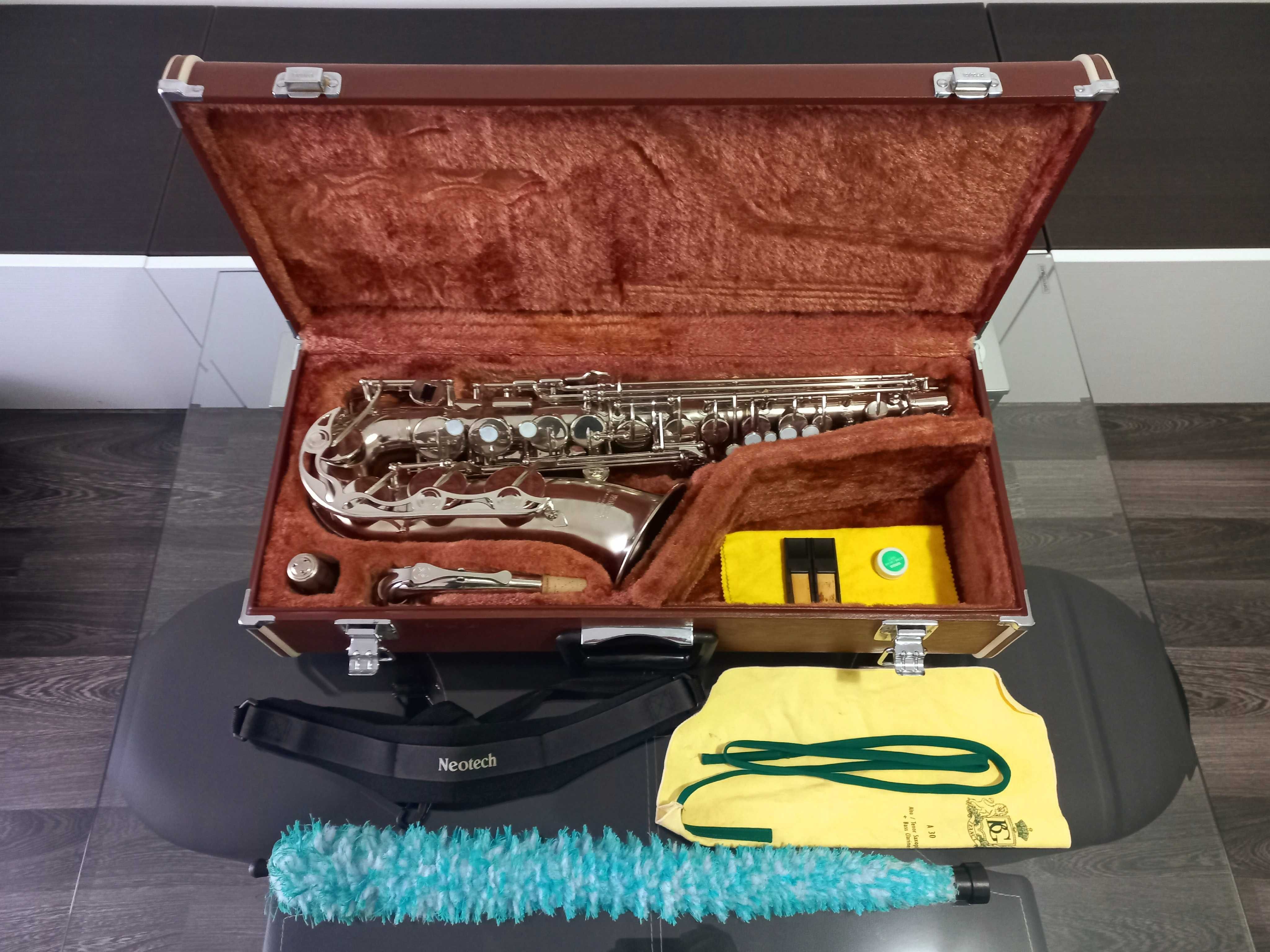 Saxofon Yamaha yas 25 argintat FARA ZGARIETURI