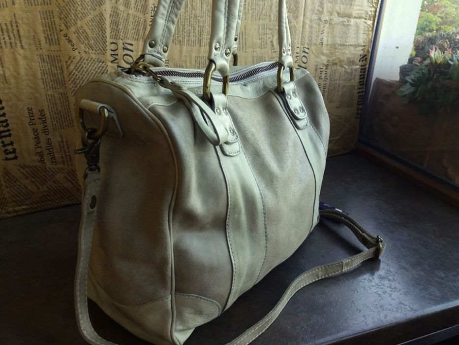 дамска чанта бежова,кожена-естествена кожа и велур