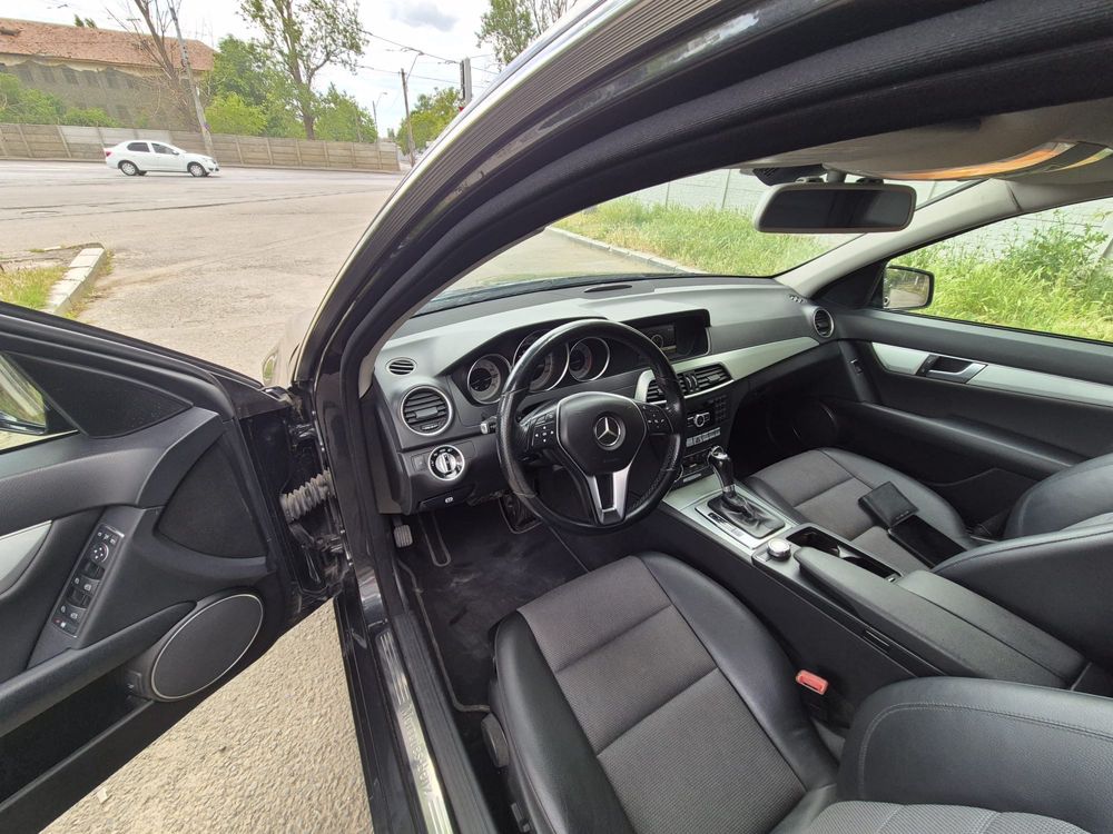 Mercedes c class 220