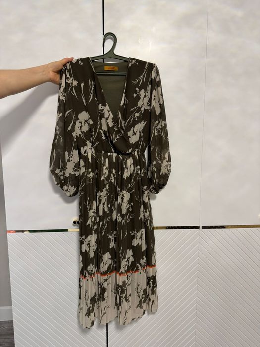 Продаю одежды женские, в хорошем состоянии!