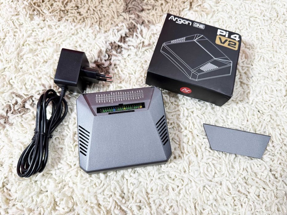 Raspberry Pi 4B 4GB + Argon One V2 + alimentator + POE Adapter Gigabit