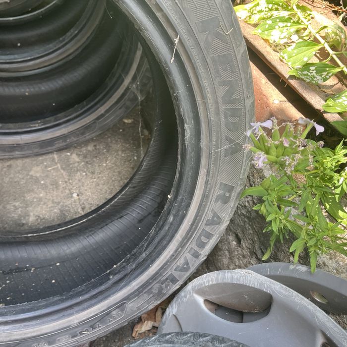 Гуми 225 45 17 -