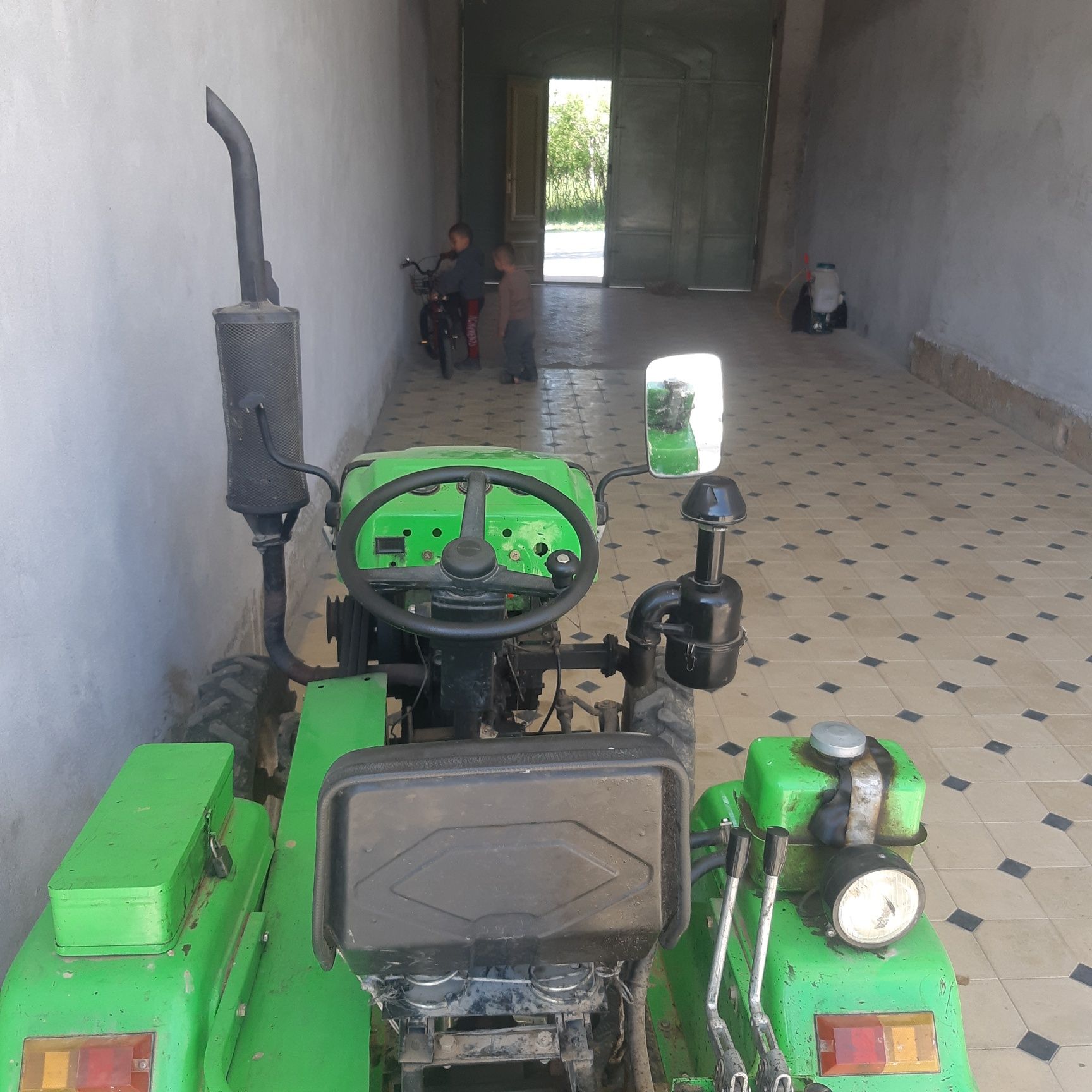 Mini traktor rus trak