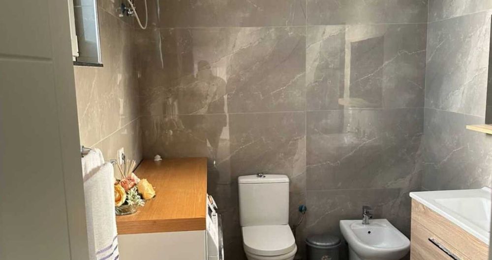 Продавам двустаен апартамент в Младост