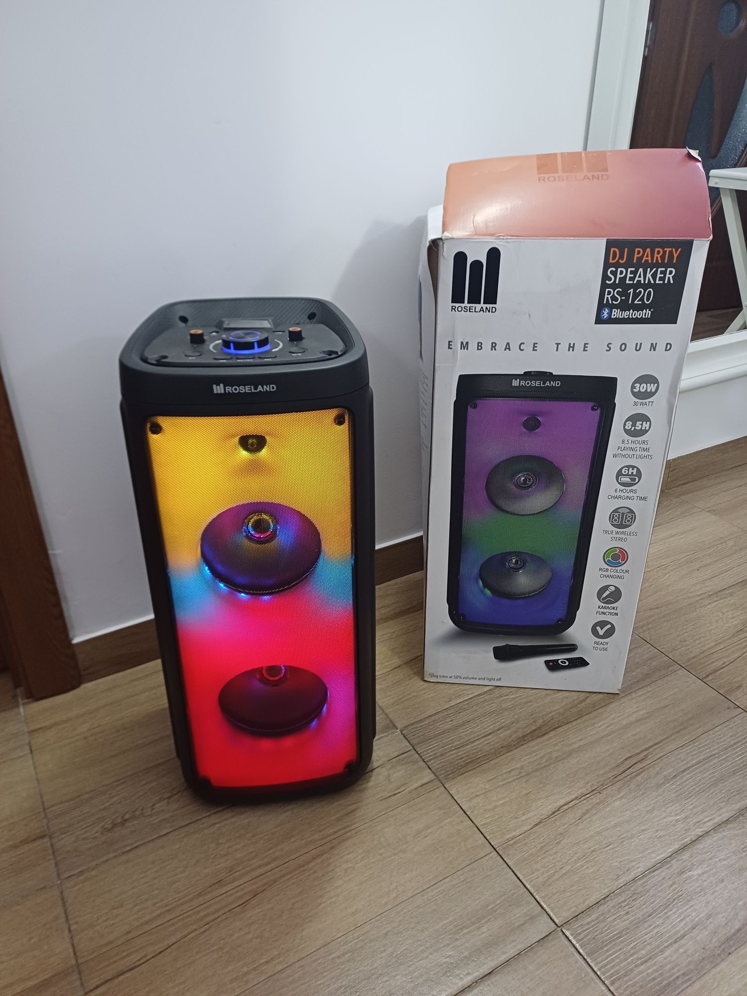 BOXĂ  Portabilă cu Bluetooth