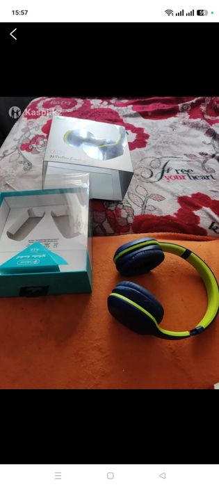 Продаю наушники  цвет