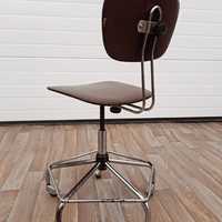 Mid Century Немски офис стол от 1950 г индустриален дизайн.
За истинск
