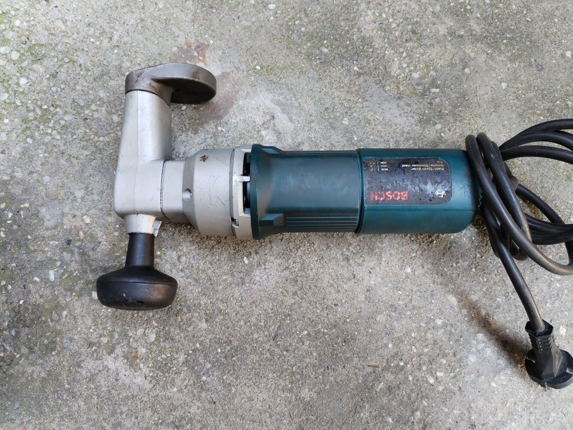 Foarfecă de tăiat tablă. Bosch, în stare foarte bună de funcționare.