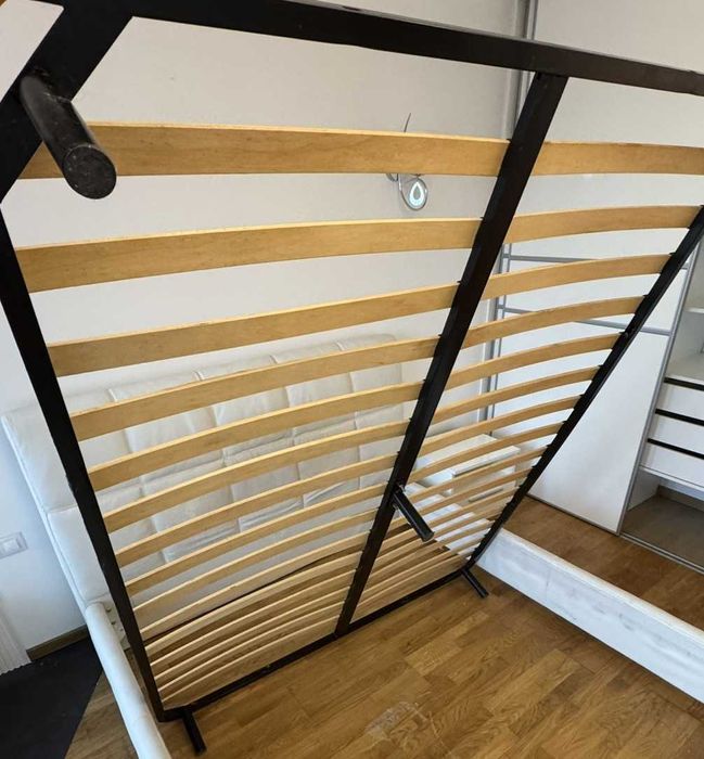 Подматрачна рамка с метални крака за двулицев матрак 160/200 см