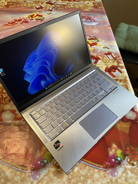 Laptop Premium Asus ZenBook 14