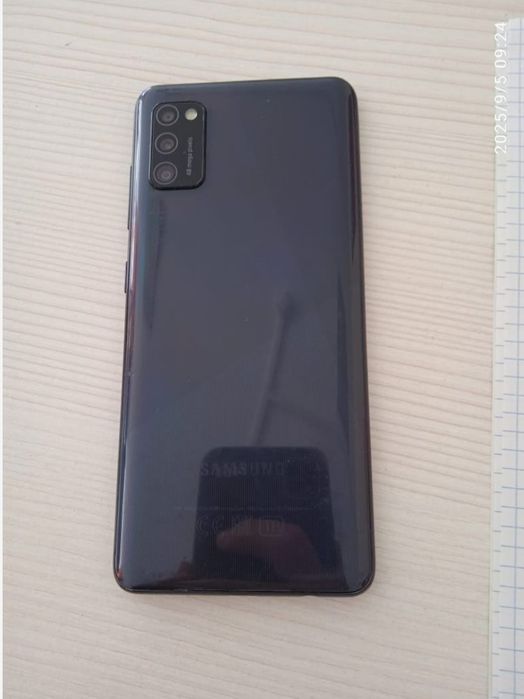 Продам Samsung A41, 4/64gb.