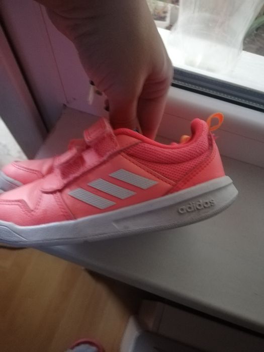 Маратонки Адидас за момиче