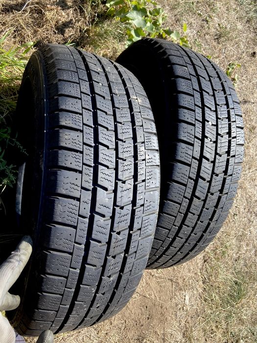 Doua anvelope M+S : 215 65 15 C. - Goodyear -