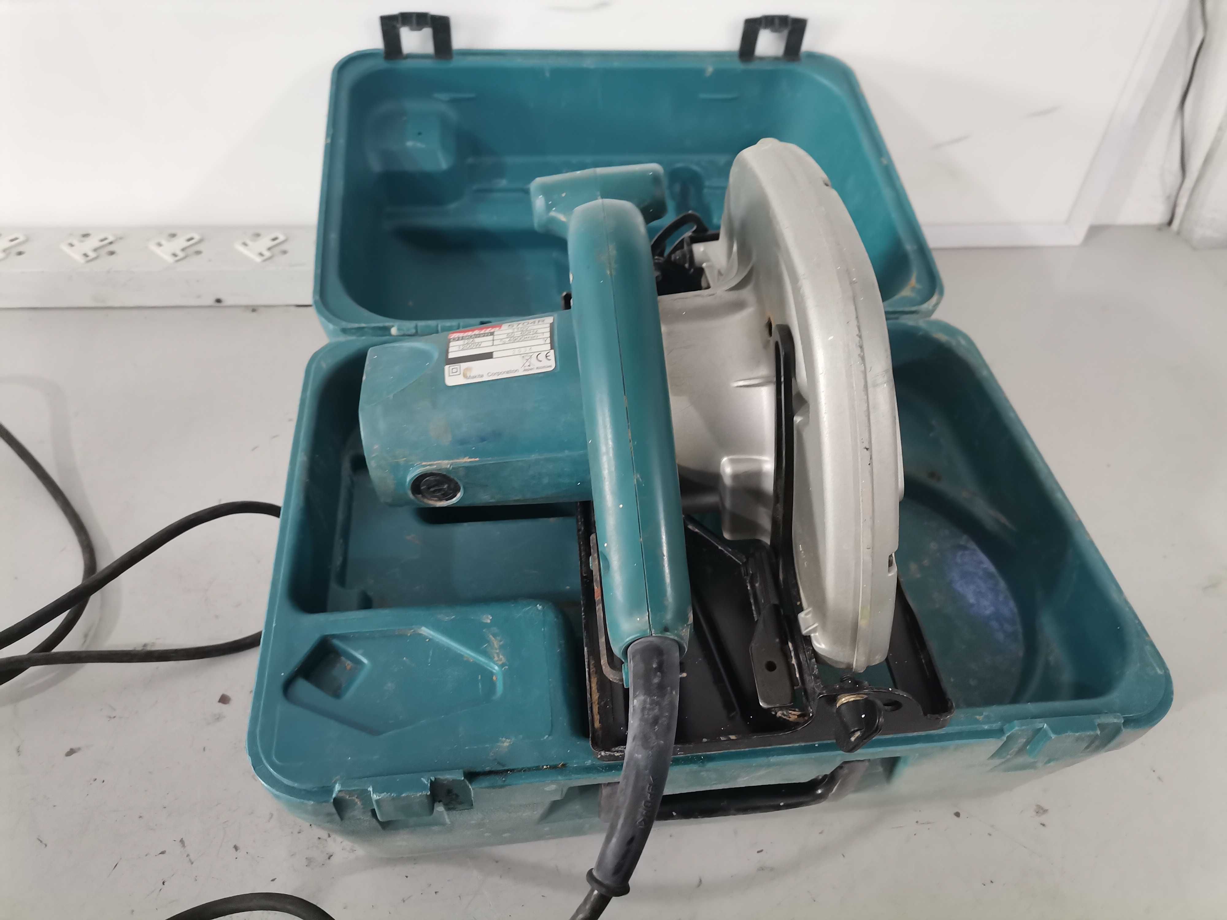 Ръчен циркуляр - Makita 110 V / 1200 W