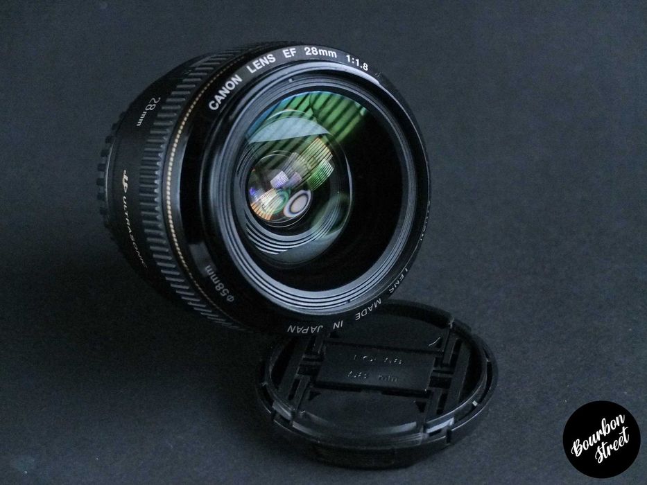 Canon EF 28mm f/1.8 USM - Универсален Светъл Обектив