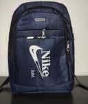 Ghiozdan nou Nike 100 lei buc