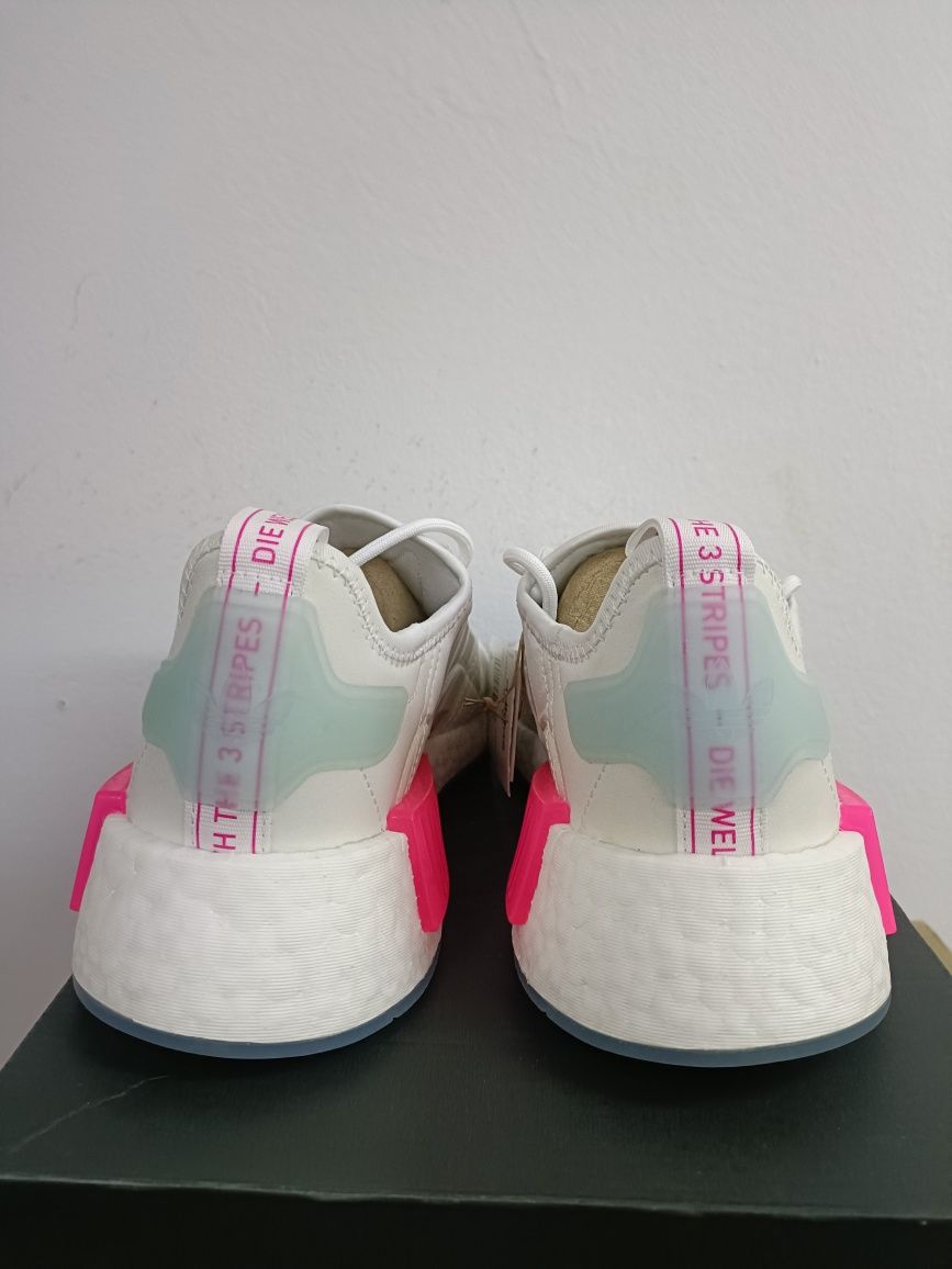 Adidas NMD R1 номер 40 2/3 код 69A