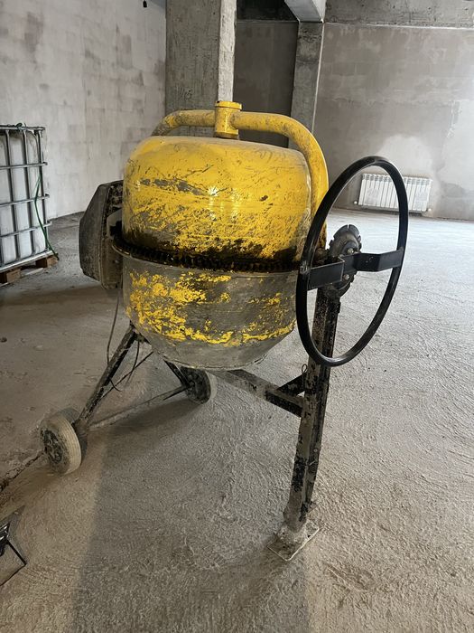 Бетономешалка бу почти новый