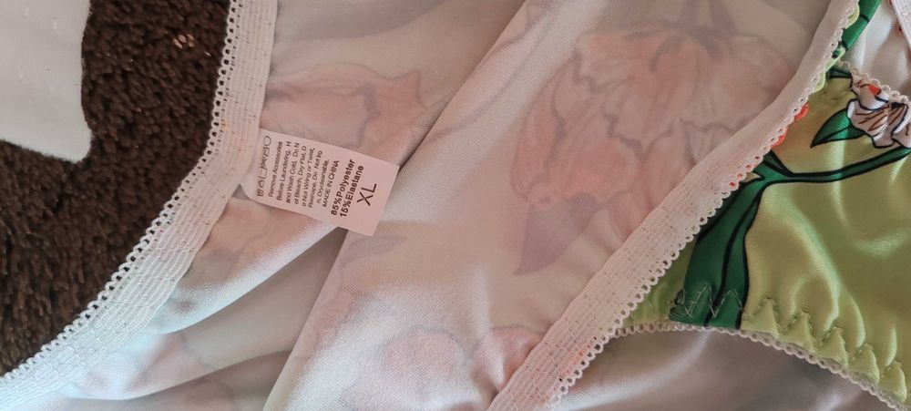 Costum de baie nou cu imprimeu floral