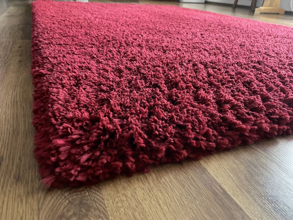 Vand covor rosu Super Shaggy produs in Turcia