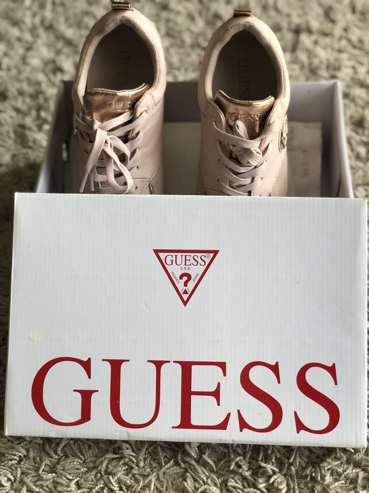 Adidași /sneakers de damă GUESS/roz deschis