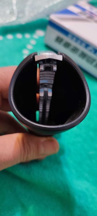 Dispozitiv pentru spart nuci Nou