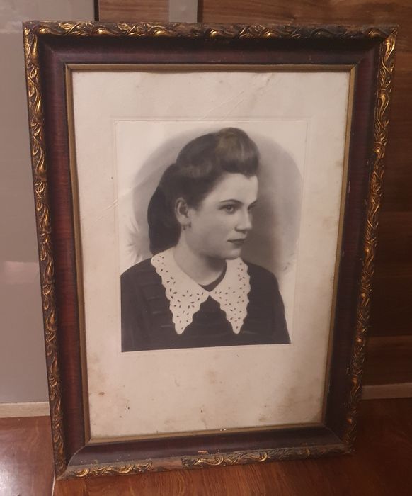 Tablouri pictate in ulei pe pânză...și foto vechi.