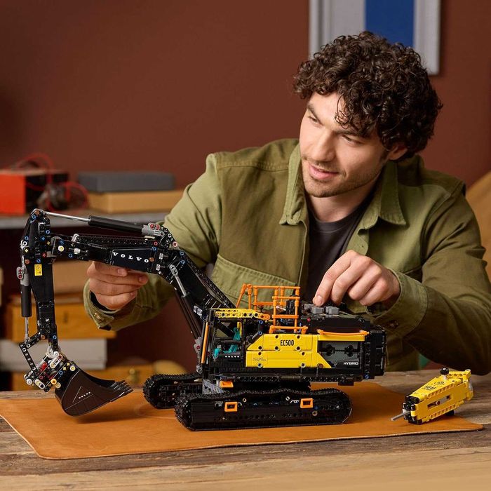 Конструктор LEGO Technic Volvo EC500 Hybrid Excavator! Оригинал LEGO!
