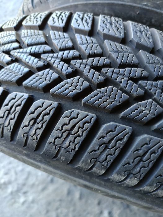Зимни гуми -2021г.-15цола-185/65-1бр.-85лв."DUNLOP"-като нови