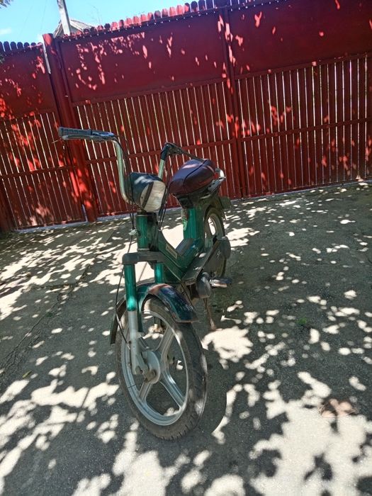 Se vinde motoretă piaggio SI