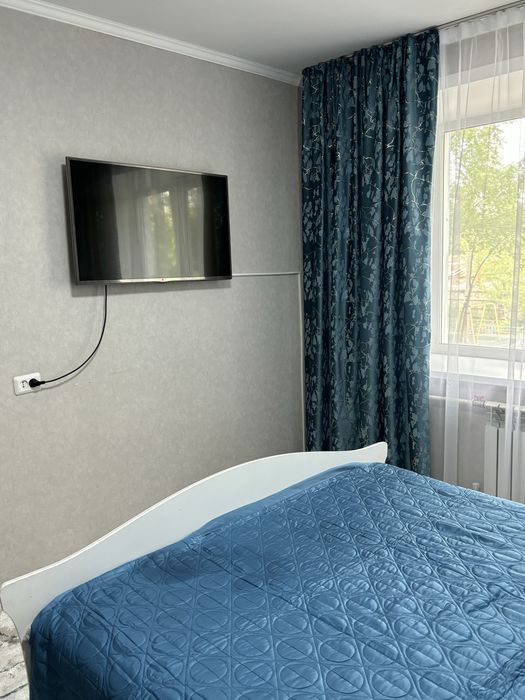 Продам 1 комн кв р-н Ярмарки 2/5. Катаева 11/2.