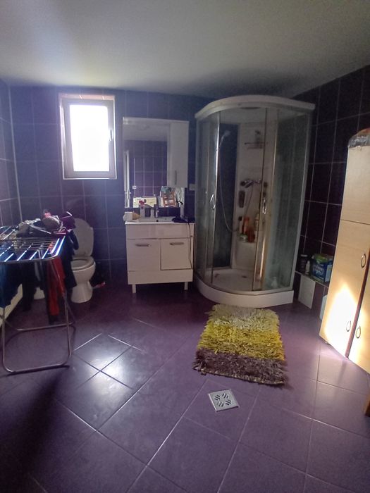 Casă de vânzare!
