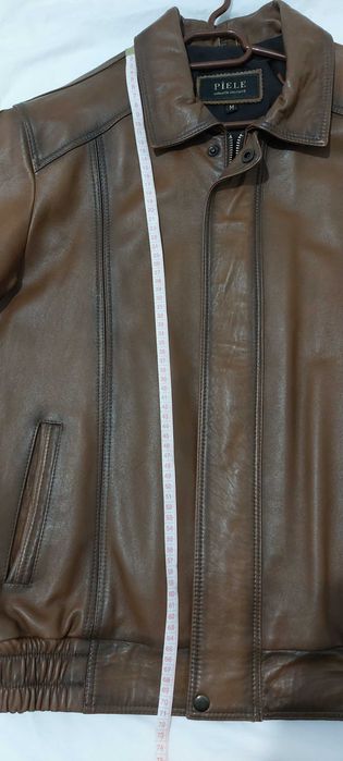 Vand haina de piele barbateasca