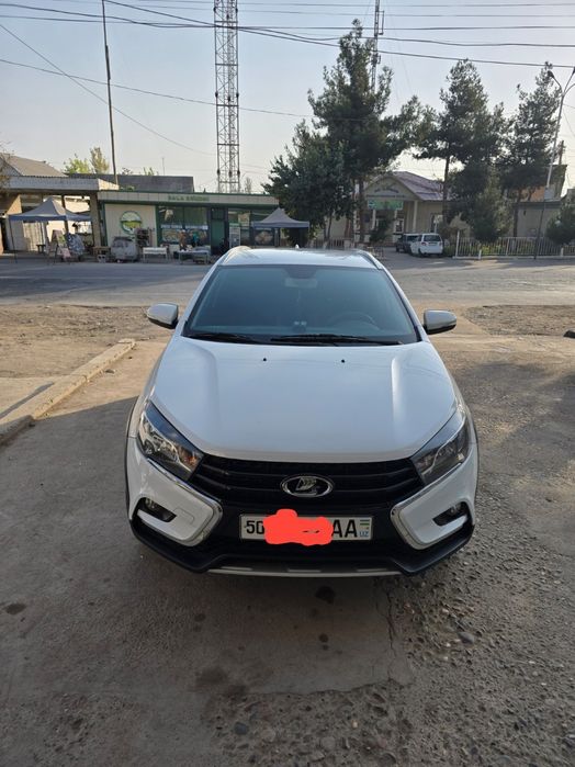 Lada vesta cros 1.8 2019 yil