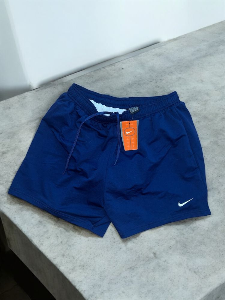 Оригинални тетро дамски къси панталони Nike