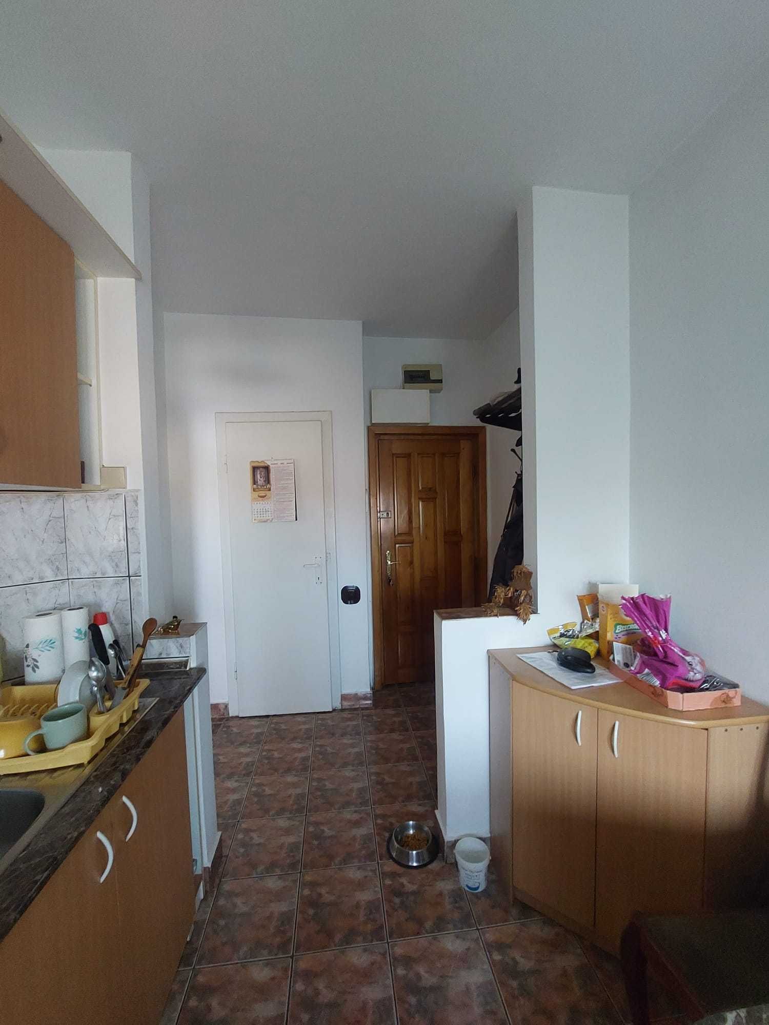 Vand ap. 2cam., central, bine orientat, zona linistita, bloc caramida