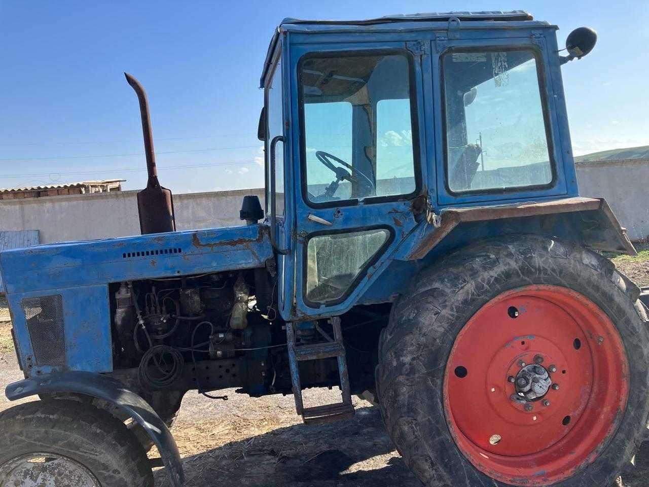 Трактор МТЗ 80 синий б/у