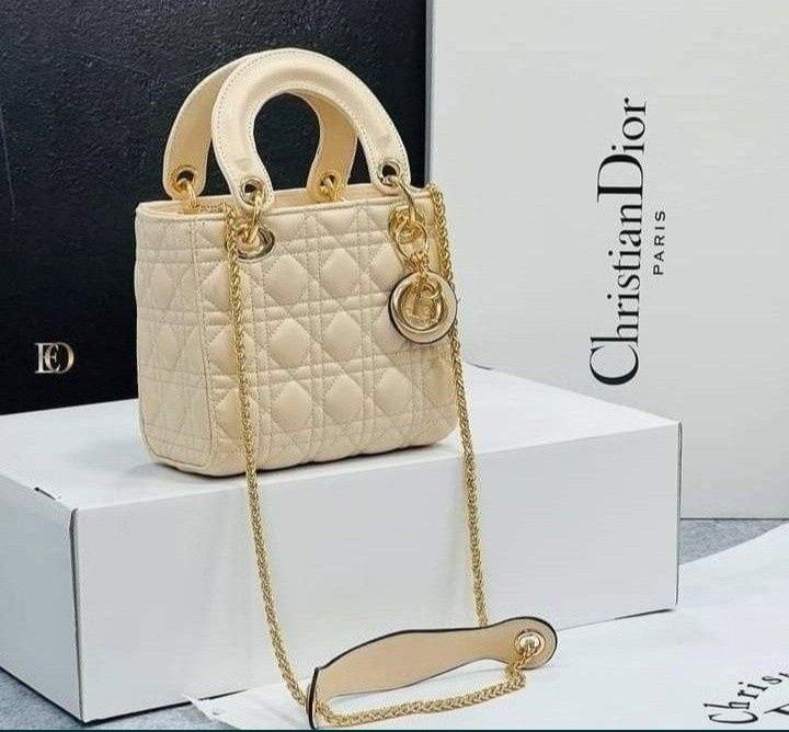 Genti mini model Lady,diverse culori,accesorii metalice aurii, saculet