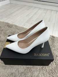 Туфли Basconi белые