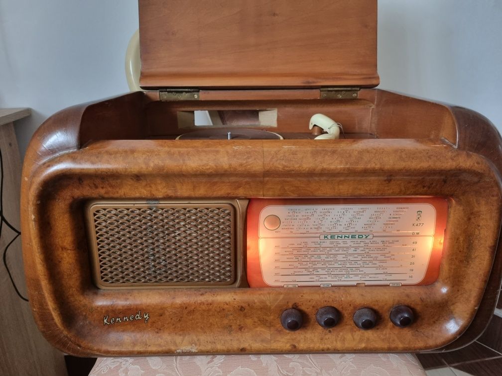 Radio pe lampi functional
