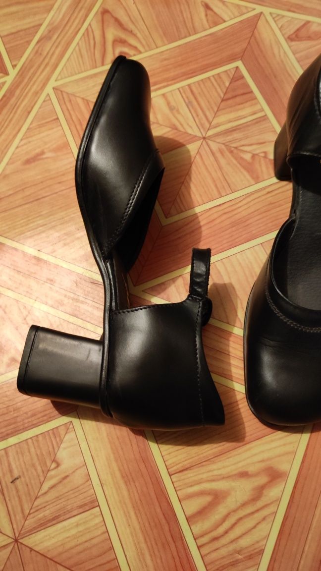 Черни дамски обувки, естествена кожа