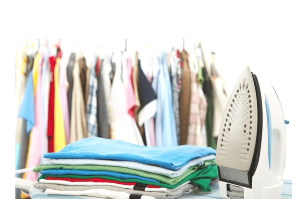 Servicii de călcat Rufe și curățenie.