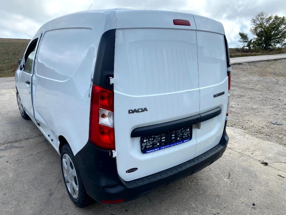 Продавам Dacia Dokker 1.5 DCI, 90 к.с., 2018 г. на части