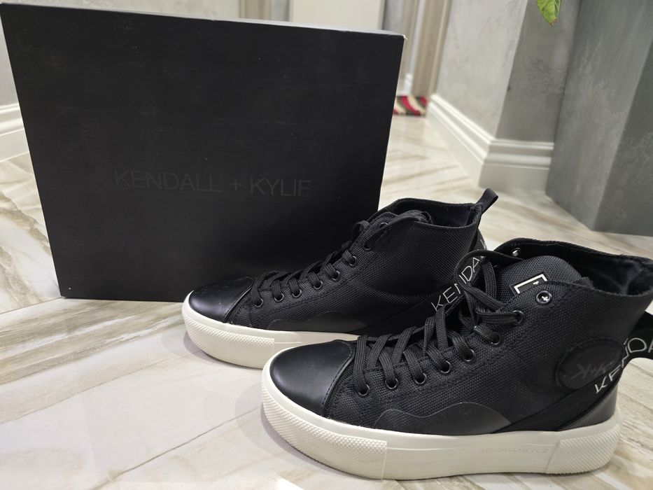 Дамски обувки KENDALL+KAYLE, 38 номер