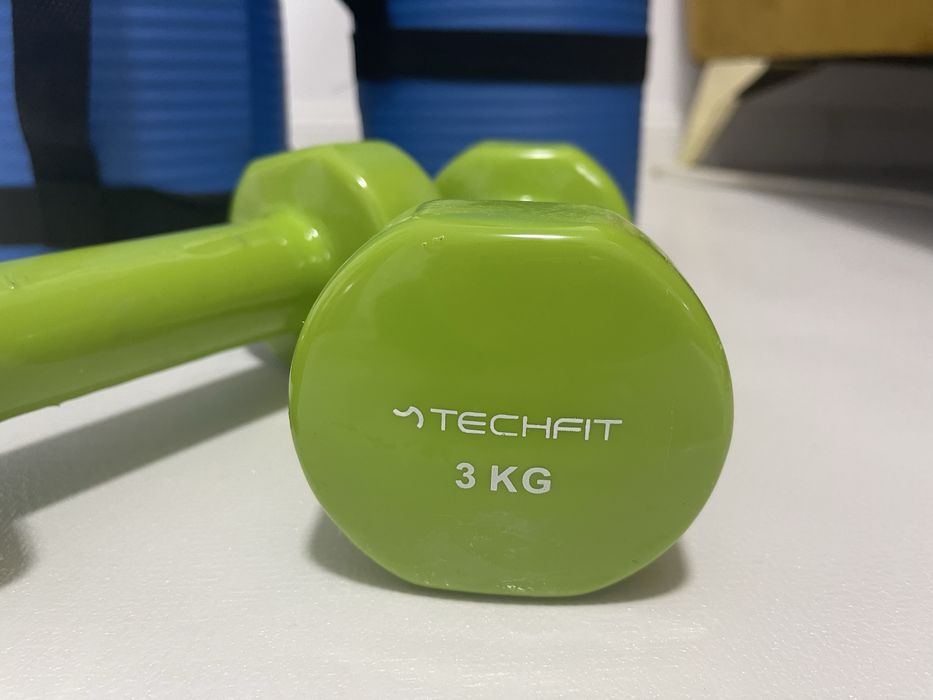 Vand 2 saltele fitness si 2 gantere 3kg