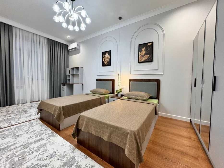 *7 Сдаётся в аренду 3-ком/4/8 квартира на Мирзо-Улугб ЖК REGNUM PLAZA