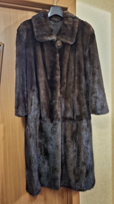 Продам норковую шубу