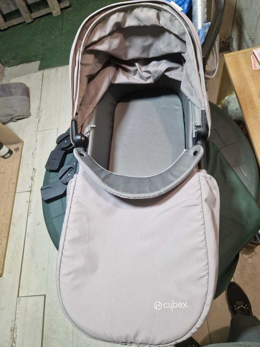 Кош за новородено Cybex Gold Cot M (С адаптери и книжка)