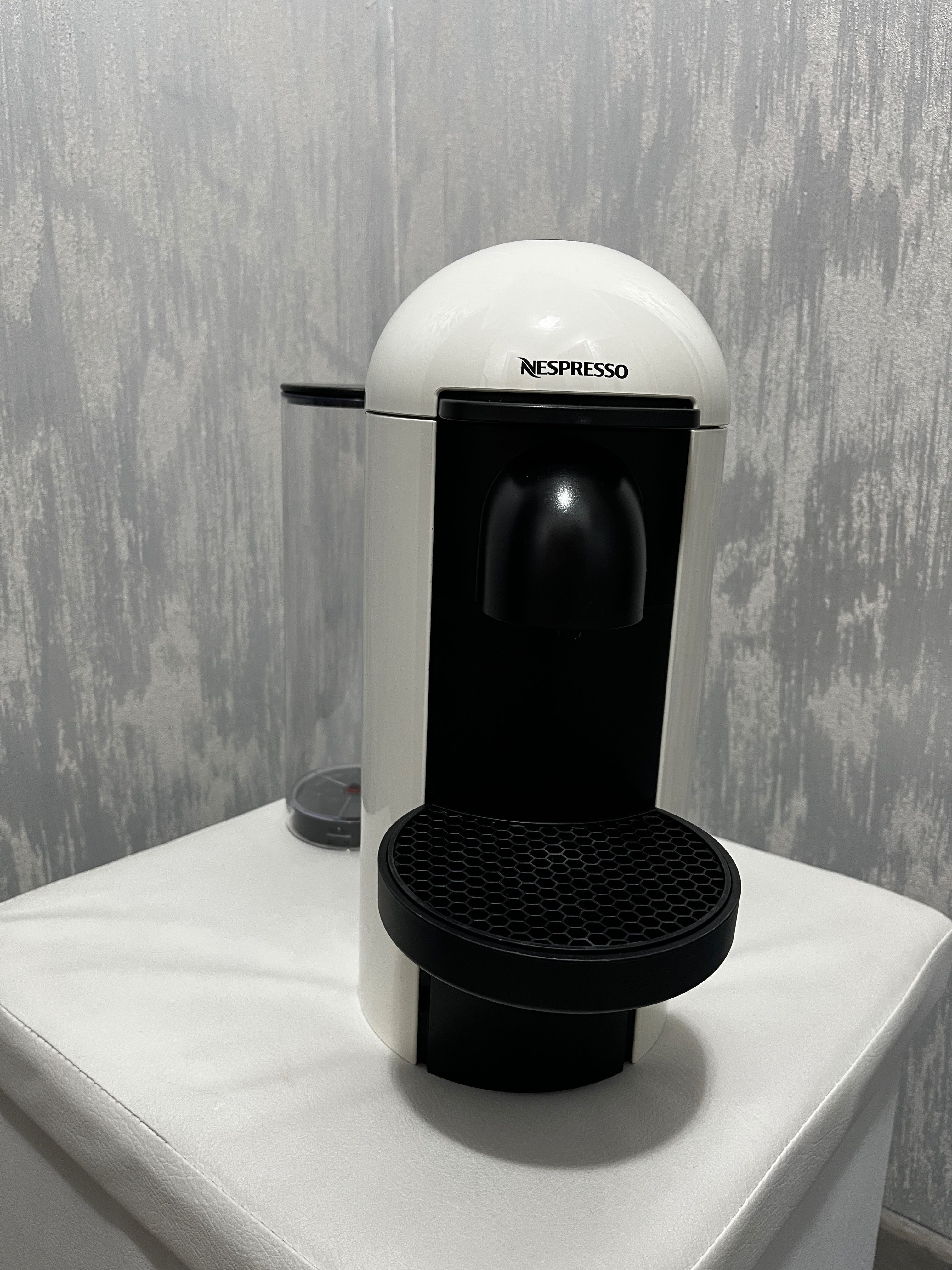 Кафемашина Nespresso Vertuo Plus White